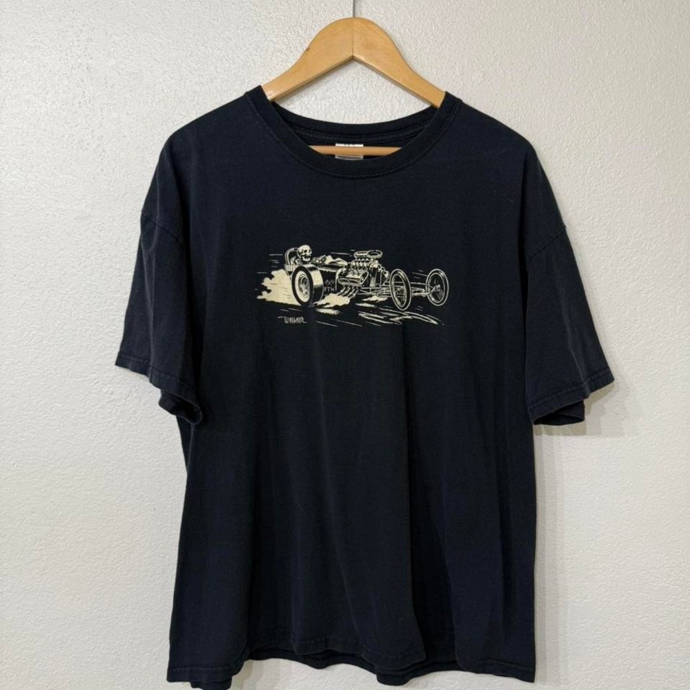 Black vintage‎ race car graphic t-shirt